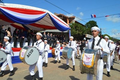 Honraron a la patria con desfile, en San Lorenzo - Nacionales - ABC Color