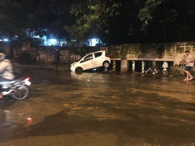 Zona peligrosa cuando llueve - Cronicas Ciudadanas - ABC Color
