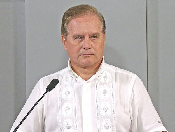 Durand dejó construcción de casas en manos de firmas intermediarias