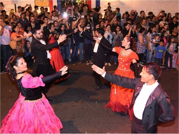 Asunción se llena de música, danza y teatro por los festejos patrios