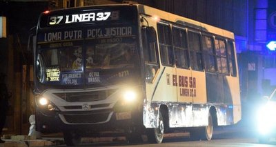 Suben el subsidio y tarifa del pasaje al cuestionado transporte público - Edicion Impresa - ABC Color