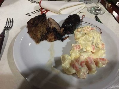 Ensalada rusa mató a una mujer e intoxicó a 30 personas en celebración por la Independencia