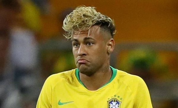 HOY / Justicia impide a un particular registrar la marca Neymar por "mala fe"