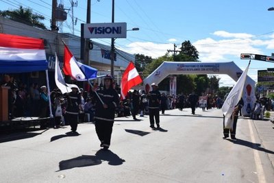 Oviedo: desfile para conmemorar la Independencia - Nacionales - ABC Color