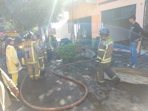 Carpintería sufre incendio en Asunción