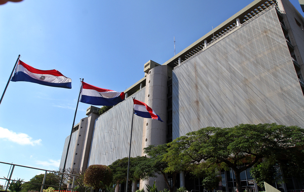 Directores ejecutivos del FMI visitarán Paraguay esta semana | .::Agencia IP::.