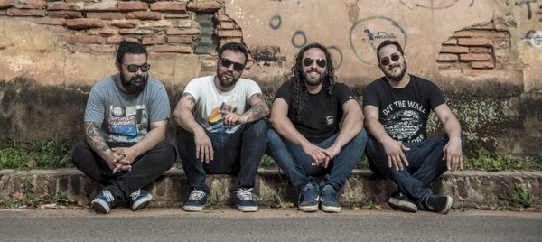 HOY / Salamandra presentará concierto en Emboscada: "El inconsciente Roba Discos"
