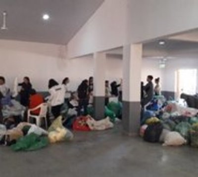 Dejan de lado desfile para ayudar a damnificados en Misiones - Paraguay.com