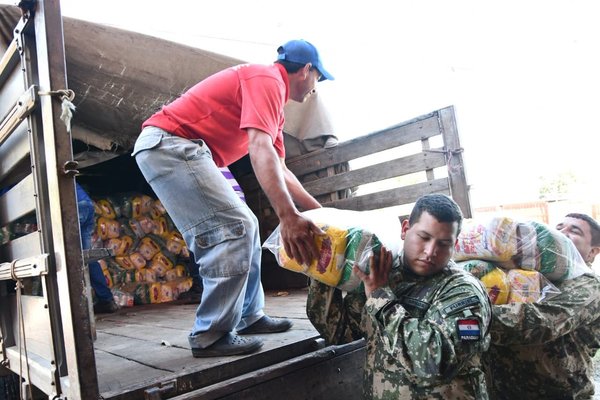 En pleno feriado patrio continúan las asistencias a damnificados