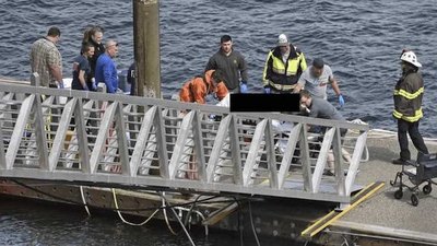 Muerte en choque de aviones