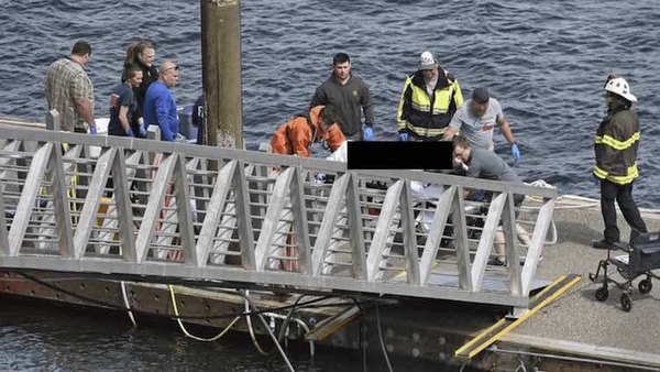 Muerte en choque de aviones