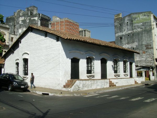 Recuerdan a historiador que salvó la Casa de la Independencia