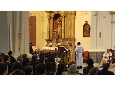 Iglesia habla sobre crisis política y del matrimonio "tradicional"