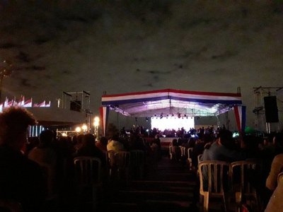 Fiesta en el centro de Asunción por fiestas patrias - 730am - ABC Color
