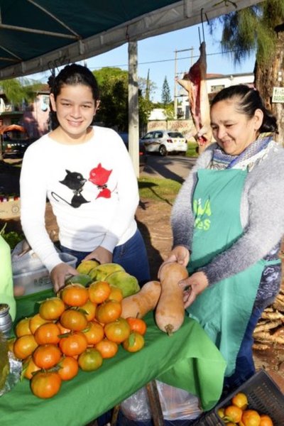 Orgullosa mamá horticultora - Edicion Impresa - ABC Color