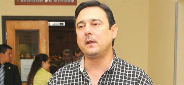 Buzarquis alega venganza, pero no resiste los archivos - ADN Paraguayo