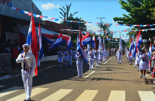 Rindieron homenaje a la Patria y distinguieron a hijos destacados - ADN Paraguayo