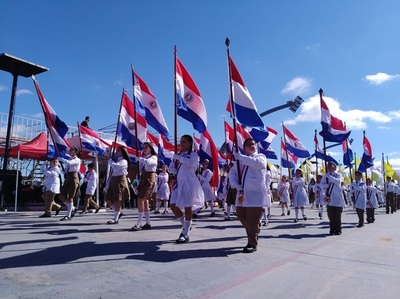 Gran desfile en Encarnación - ADN Paraguayo