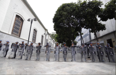Fuerzas militares bloquearon el edificio de la Asamblea Nacional - ADN Paraguayo