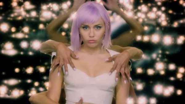 Ya salió el trailer de la 5ta temporada de Black Mirror. ¡Mirá!