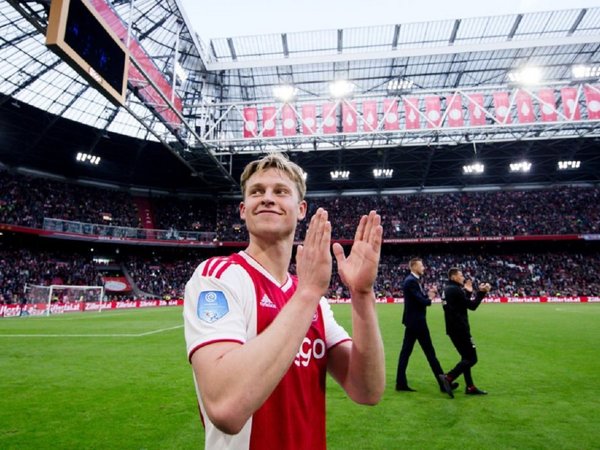 Frenkie de Jong, galardonado en Holanda con el premio Johan Cruyff