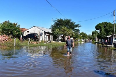 Universitarios se solidarizan con inundados de Pilar - Nacionales - ABC Color