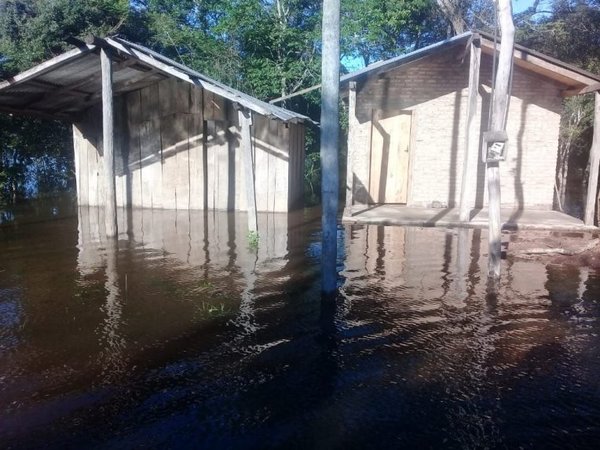 Crecida del río Tebicuary deja numerosas familias damnificadas - Nacionales - ABC Color