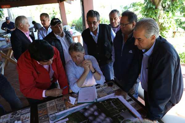 Buscan acelerar procesos para inicio de la construcción del puente Carmelo Peralta-Murtinho - ADN Paraguayo
