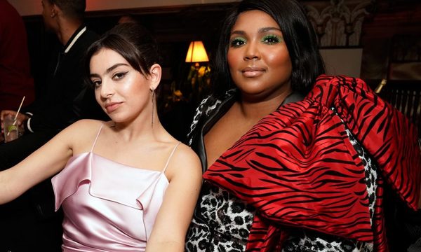 Charli XCX y Lizzo estrenan el single “Blame it on your love”