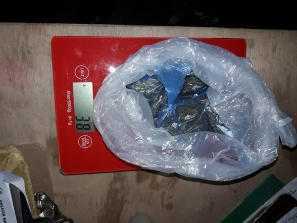 Agentes del Lince detienen a personas por hurto e incautan drogas - ADN Paraguayo