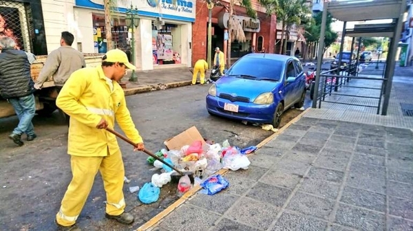 HOY / El día de la independencia y de la madre generaron 65.000 kilos de basura en Asunción