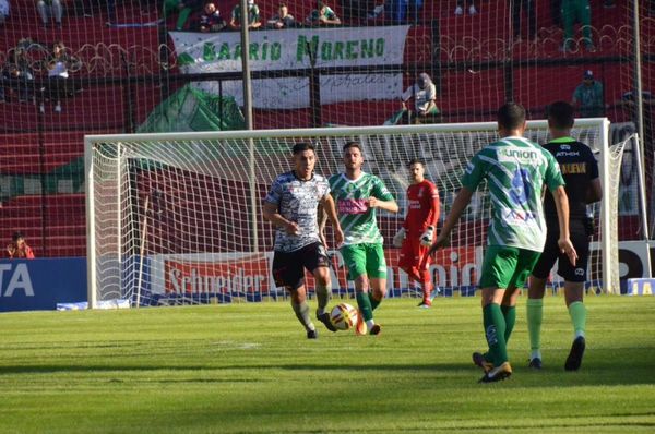 Salcedo anotó en el triunfo de Huracán