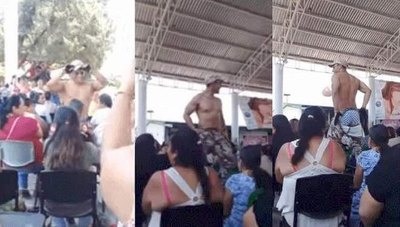 Estrípers agasajan a las mamás de un colegio