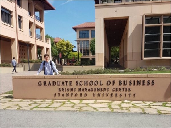 Joven de Santa Rita, admitido en Harvard y Stanford University