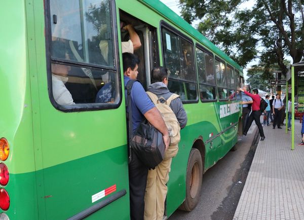 Invitan a transportistas a que vuelvan a comprar de Petropar