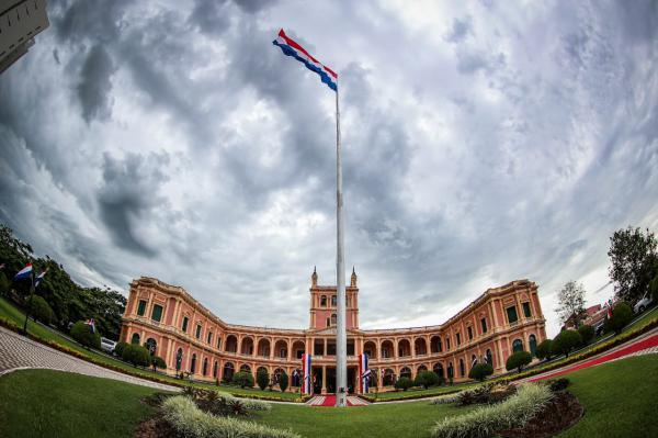 Jefe de Estado cumple agenda en Palacio de Gobierno