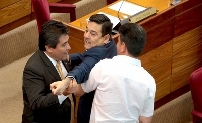 HOY / Salyn reconoció delito, dice fiscal que lo acusó, pero en Senado buscan salvarlo