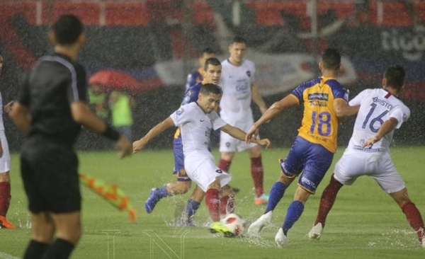 HOY / Cerro y Luqueño reanudan su lance