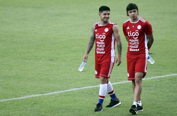 Sergio Diaz, Juan Manuel Iturbe y Ángel Romero suenan en el Ciclón » Ñanduti
