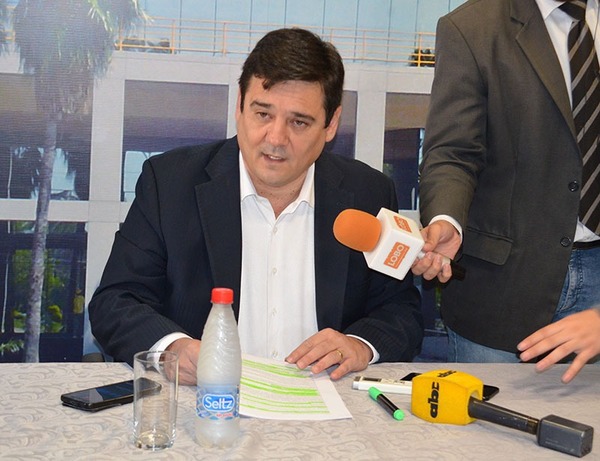 Senador Buzarquis asegura no que existe uso indebido de influencias - .::RADIO NACIONAL::.