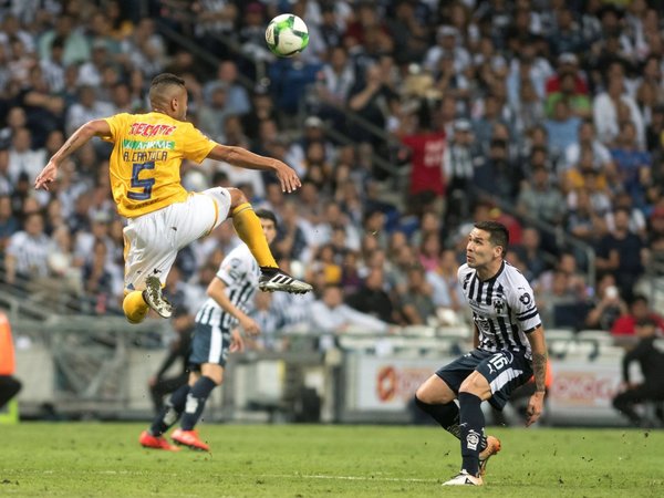 Monterrey vence a Tigres y da un gran paso hacia la final