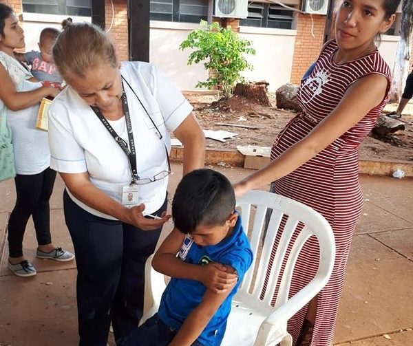 Aumentan casos de influenza y solo el 25% del grupo de riesgo se vacunó en un mes