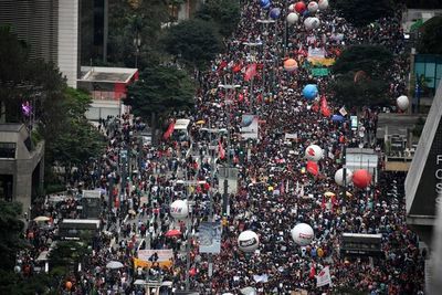 Protestas en Brasil confrontan a Bolsonaro a riesgo de rápido desgaste