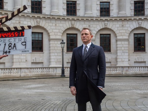 Suspenden temporalmente el rodaje de nueva película de James Bond