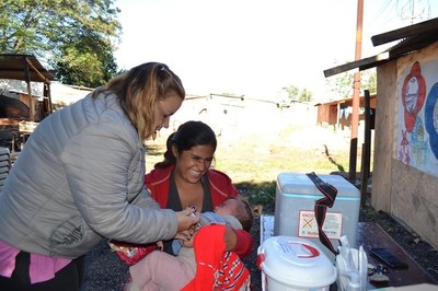 Brindaron asistencia a los damnificados del Bañado - ADN Paraguayo