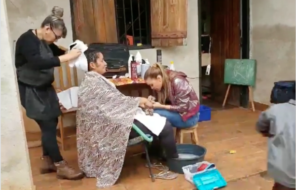 HOY / VIDEO | La sorpresa de Dallys Ferreira y su familia a una madre en su día