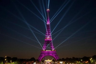 El símbolo de París cumple 130 años - Fotos - ABC Color