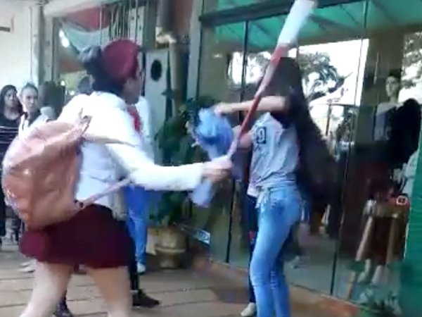 Alumnas se pelean a diario por tesapo'ê