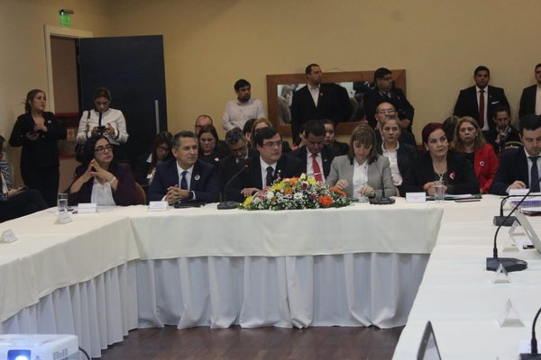 Realizan primera reunión de Comisión Nacional de Personas con Discapacidad - .::RADIO NACIONAL::.