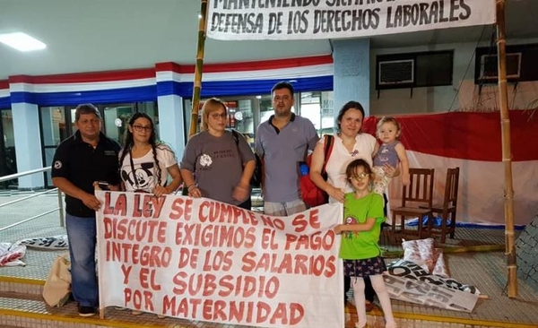 HOY / 1.000 trabajadoras de sector  público y privado no cobran subsidio por maternidad